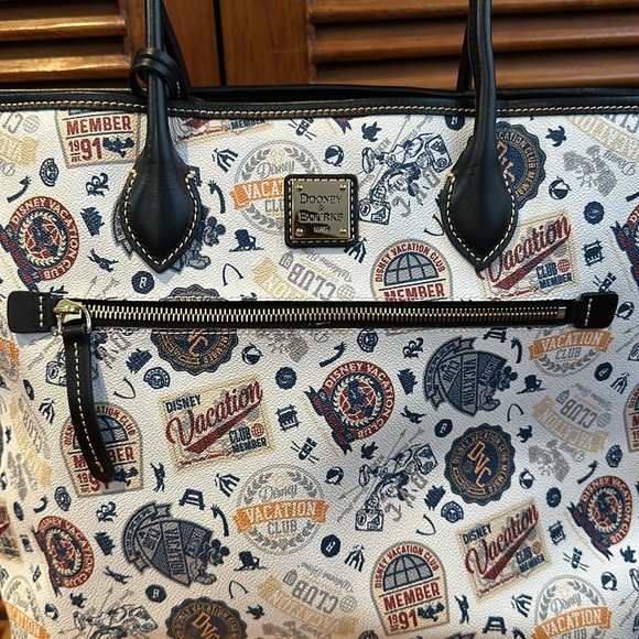 DVC TOTE BAG…new without tags - Picture 3 of 14